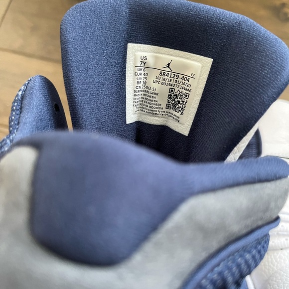 Air Jordan 13 “Flint” 2020 GS. 7Y or WMNS 8.5. - Picture 9 of 9